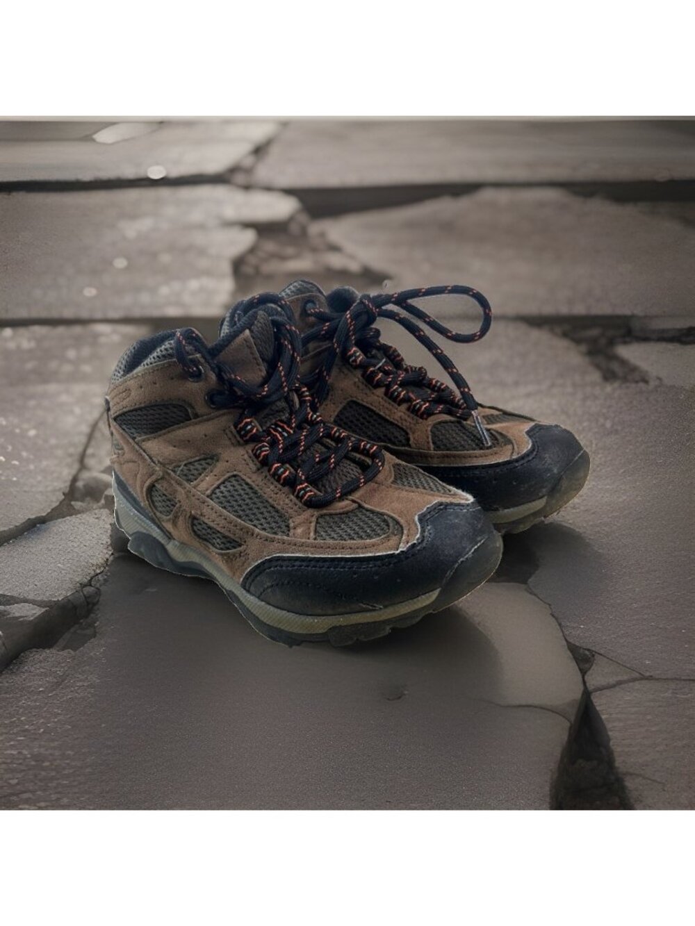Wonder Nation Boys Youth 13 Hiker Shoes Trail Sneakers Mid Top Lace Up Outdoor